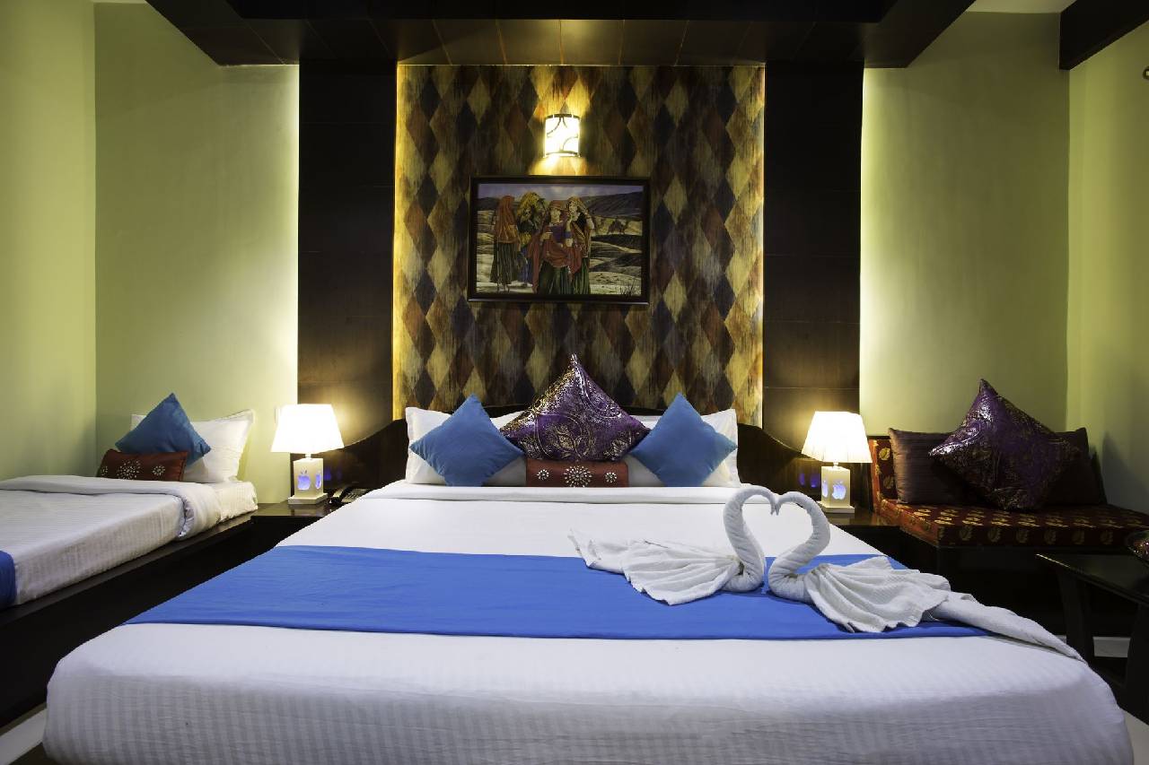 Golden Star Continental & Spa 