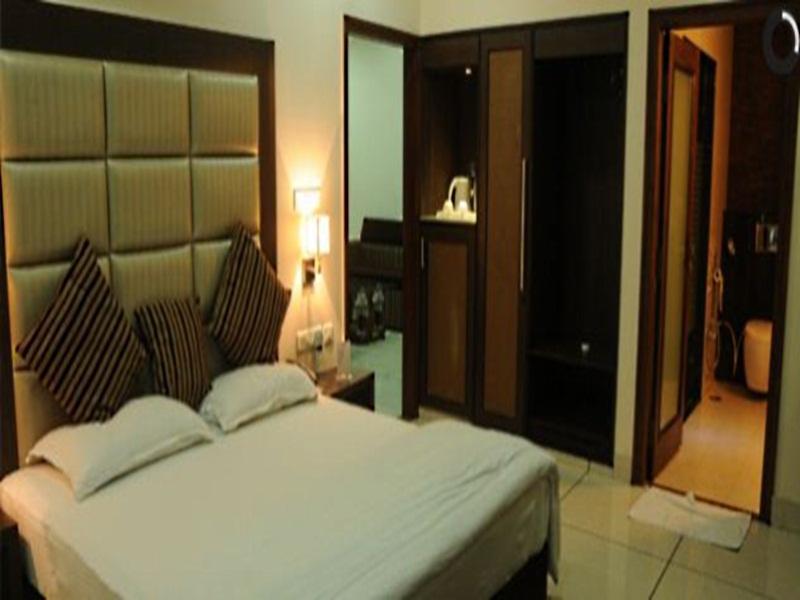 Hotel Solitaire Inn 
