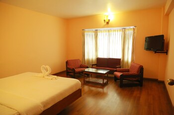 Hotel Blue Bird Living Room
