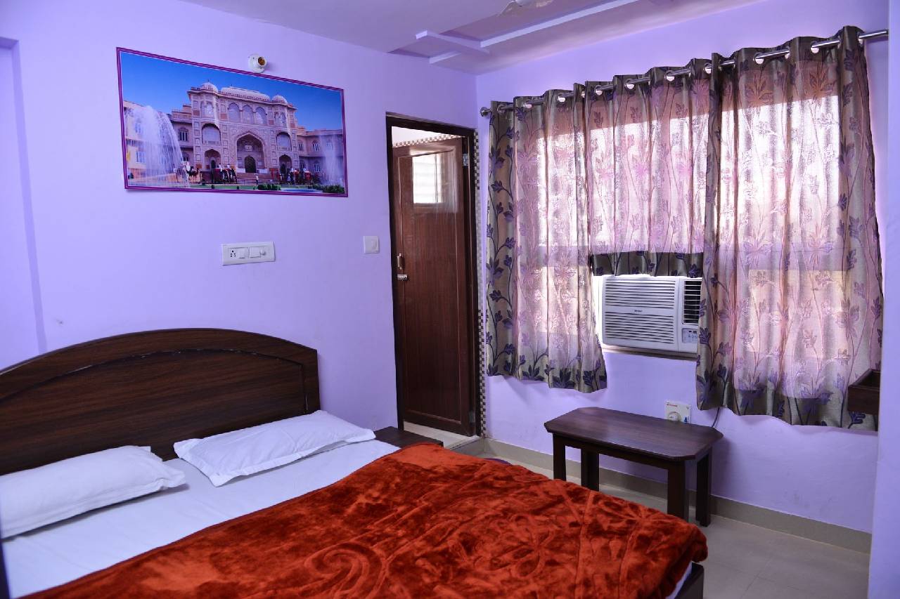 Hotel Mohit Palace 