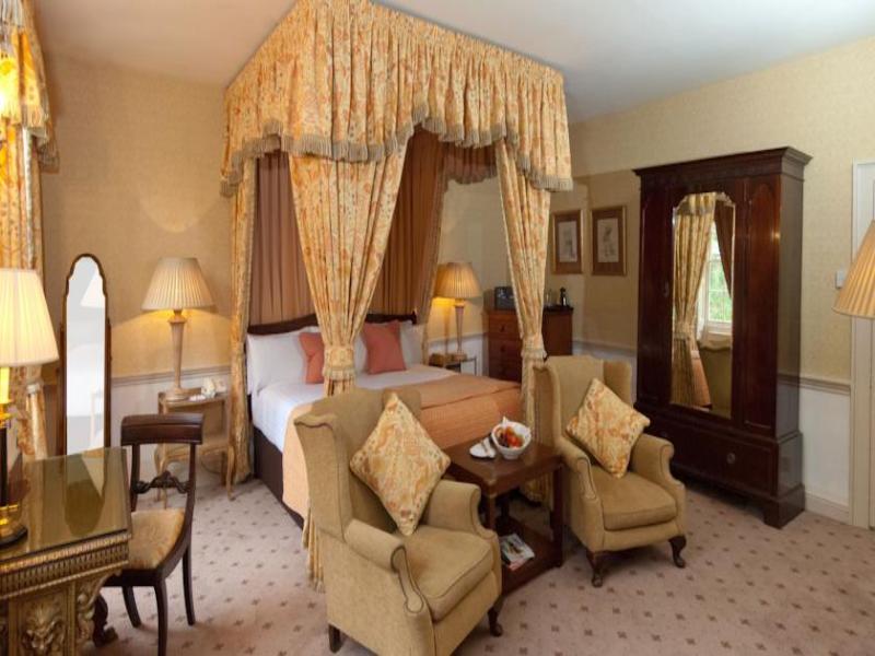 Hallmark Hotel Flitwick Manor Room