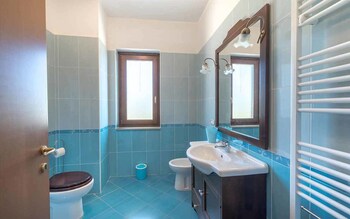 Villa Le Torrette Bathroom