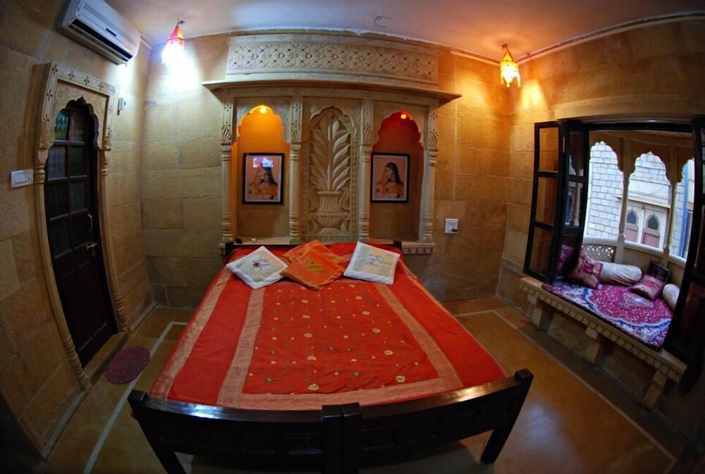 Nirmal Haveli Hotel Living Room