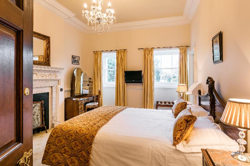 Ednam House Hotel Room
