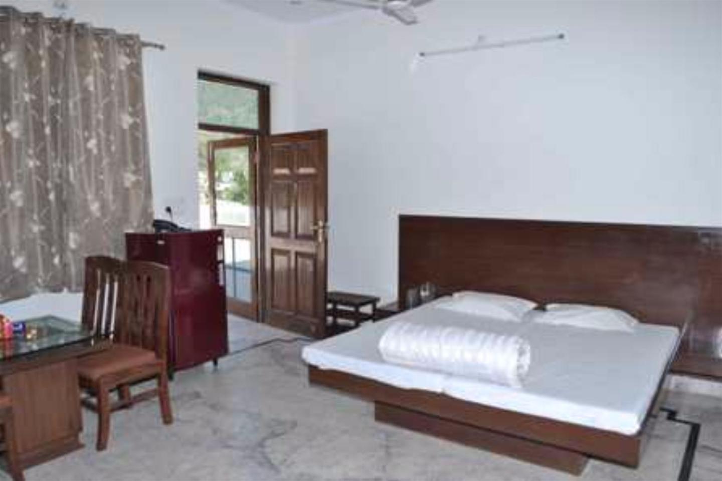 Hotel Shivanta Residency 