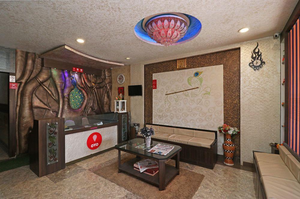 Oyo 7885 Hotel Myraa 