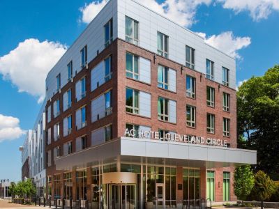 Ac Hotel Boston Cleveland Circle (آك هتل بوستون كلولاند كیركل) Exterior view