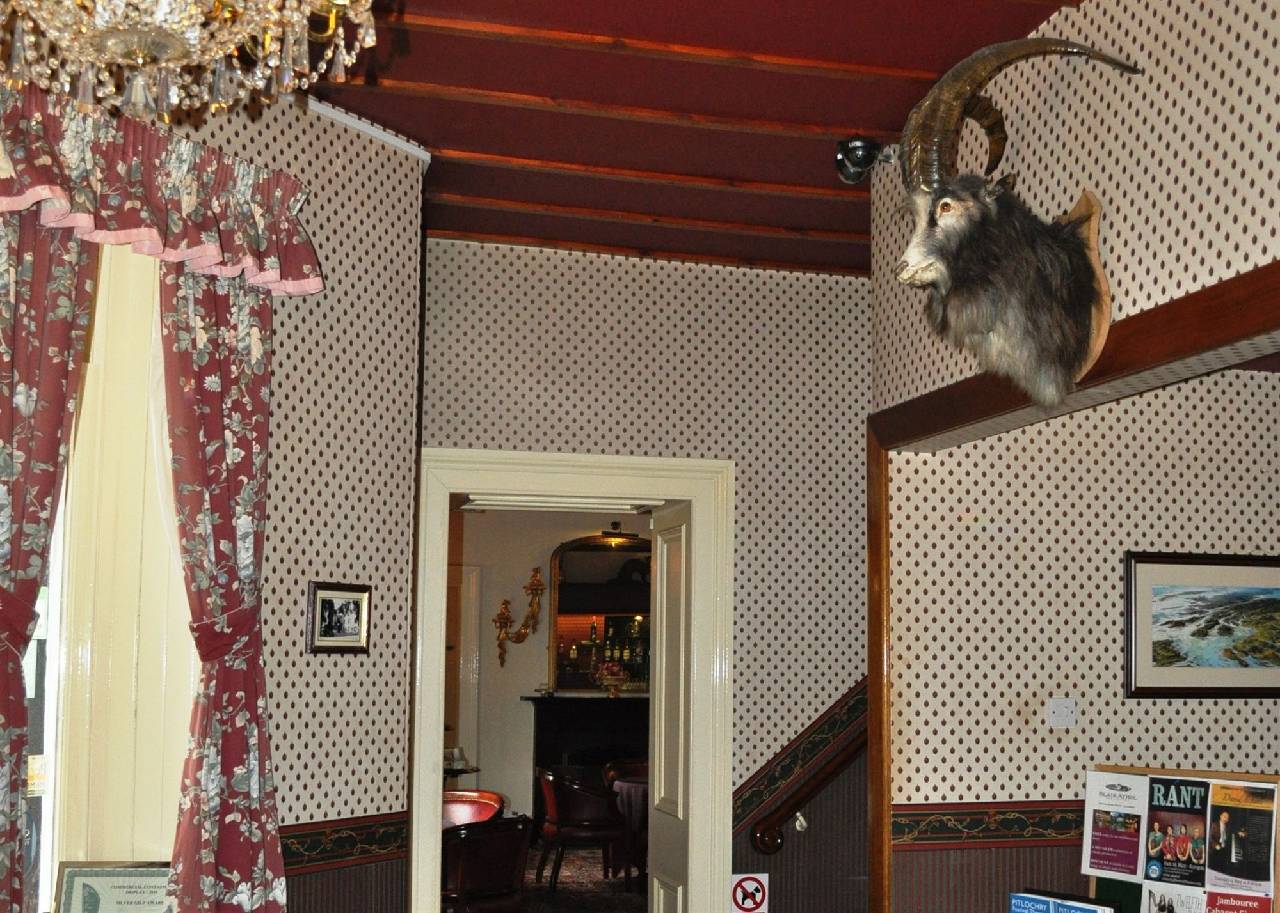 Moulin Hotel (مولین هتل) 