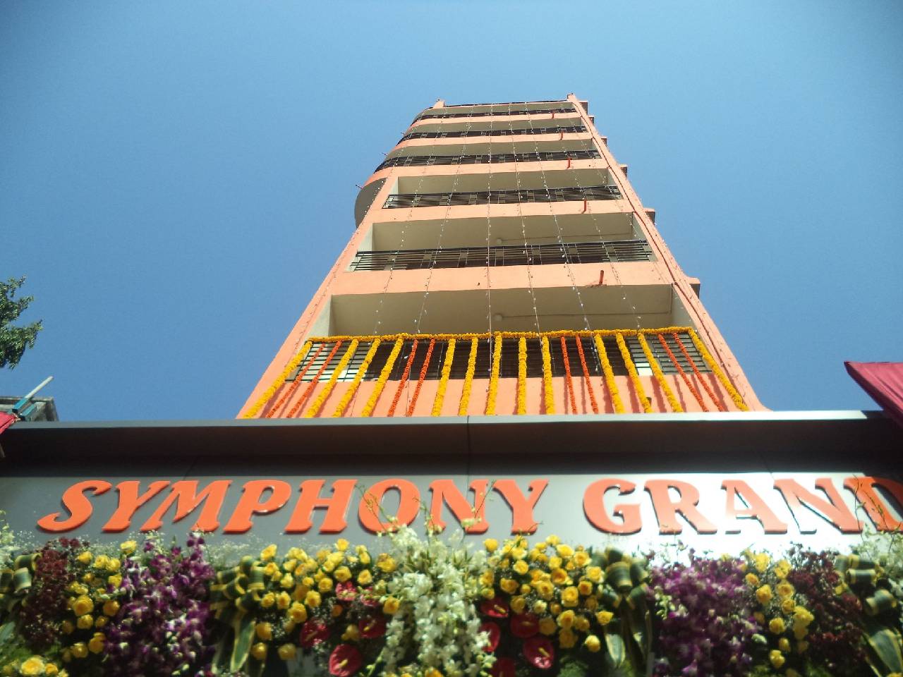 Hotel Symphony Grand 