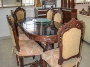 Sri Venkteshwara Hospitality Cosmos Prime Magarpatta Hotel 