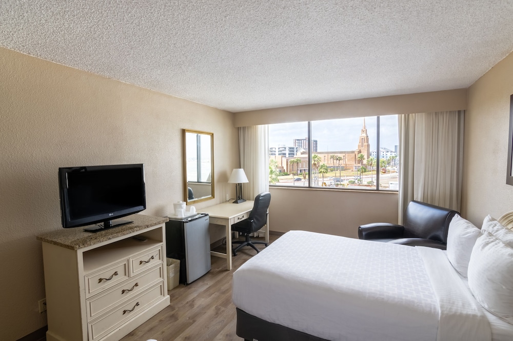 Emerald Beach Hotel - photo 5