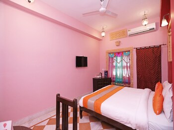Oyo 1402 Hotel Prithvi Guestroom