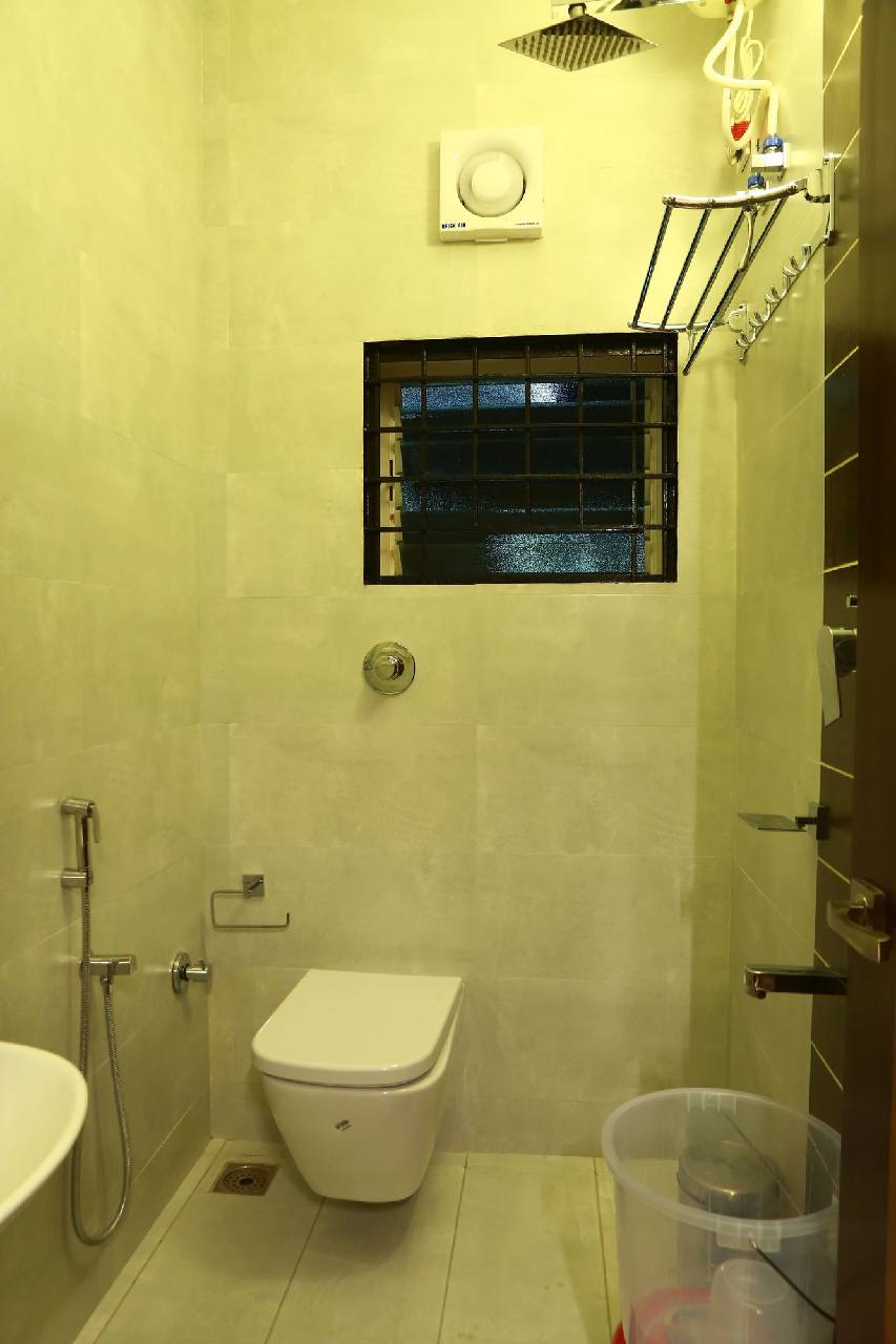 Breeze Suites 