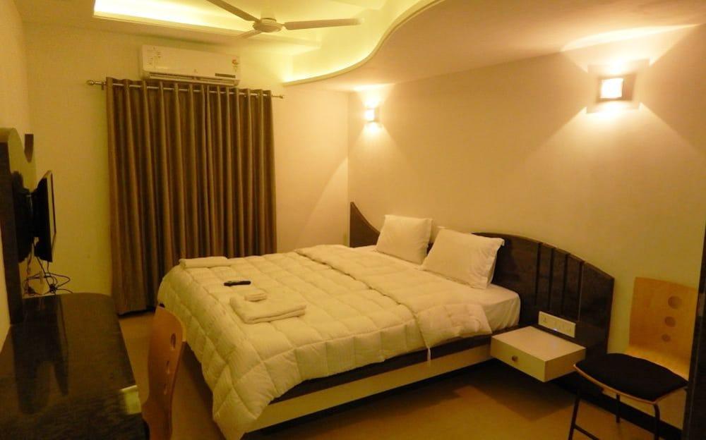 Hotel Vraj Inn 