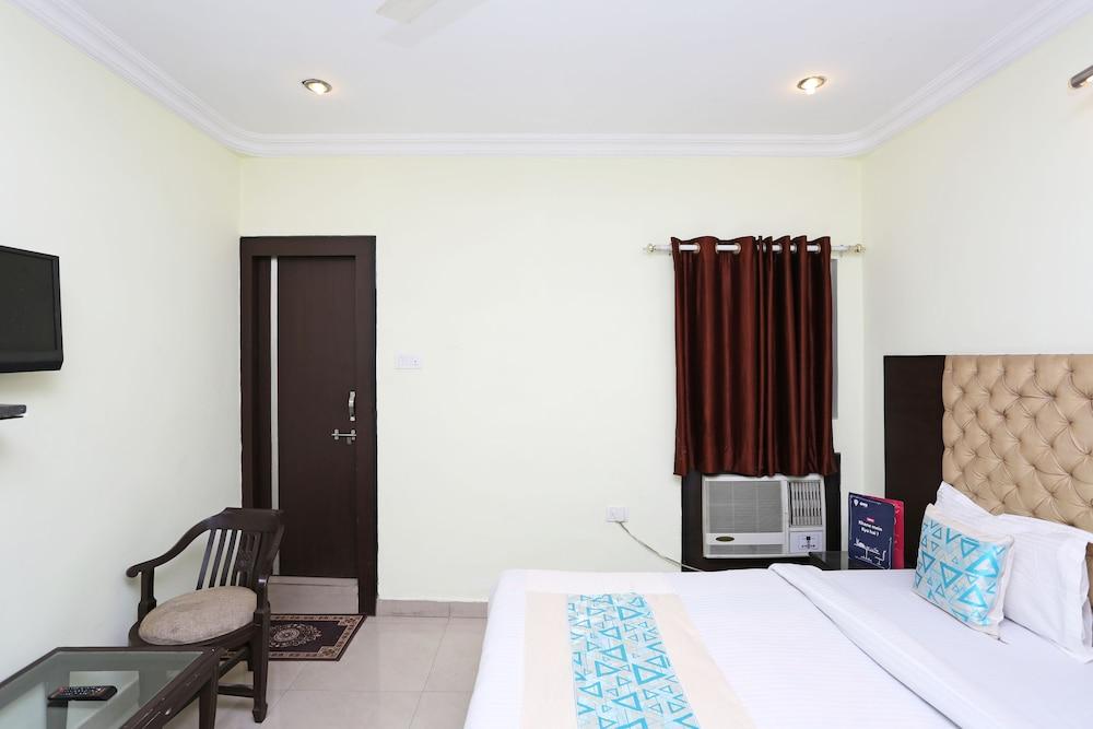 Oyo 8909 Hotel Grand 