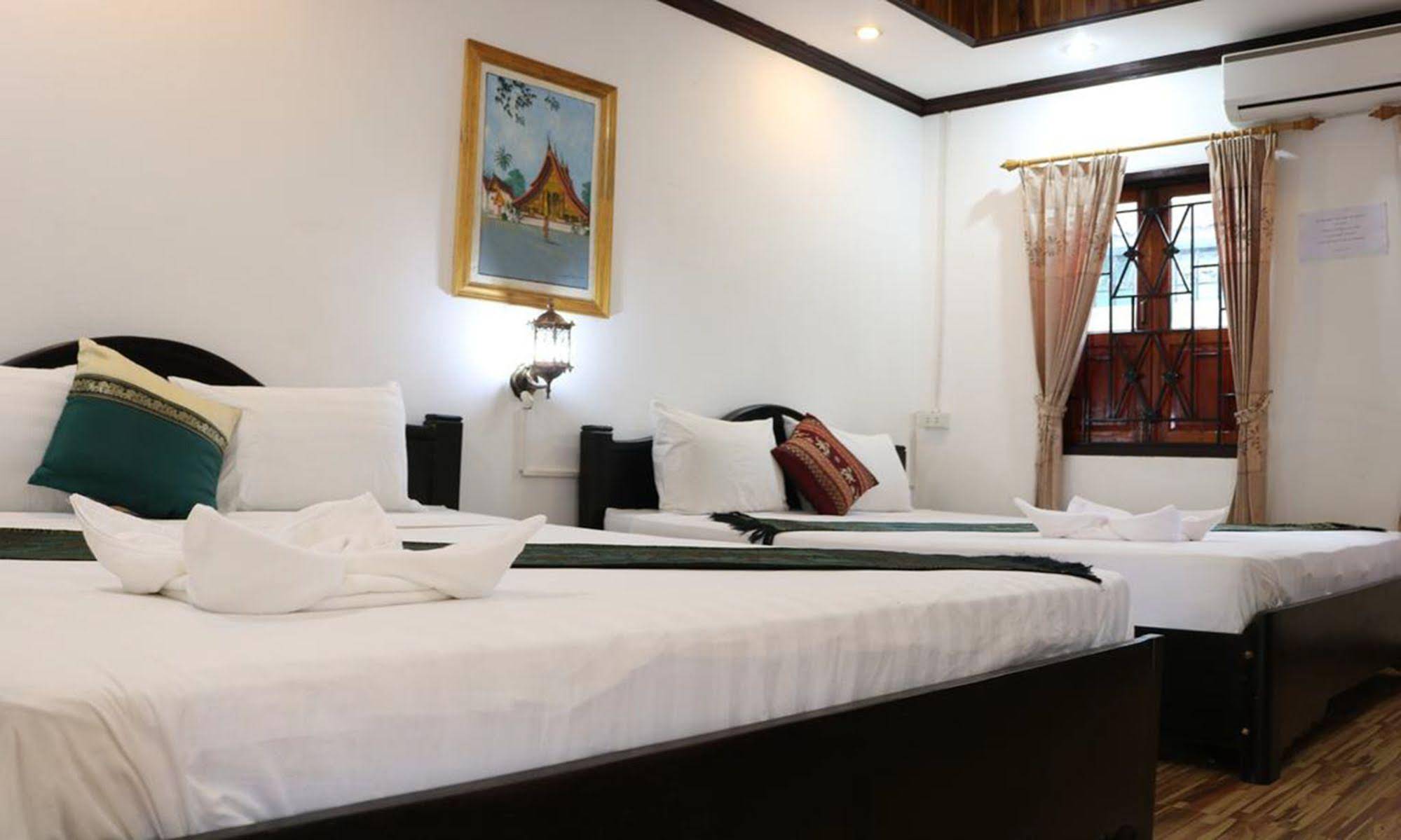 Singharat Guest House 