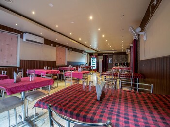 Oyo 4822 Hotel Pratap Residency (اویو ۴۸۲۲ هتل پراتاپ رسیدنكی) Dining