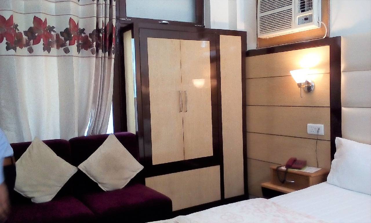Hotel Ganesha Inn 