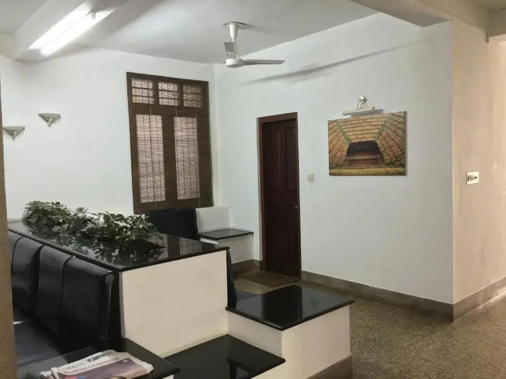 Homestead Hotel (هومستید هتل) 