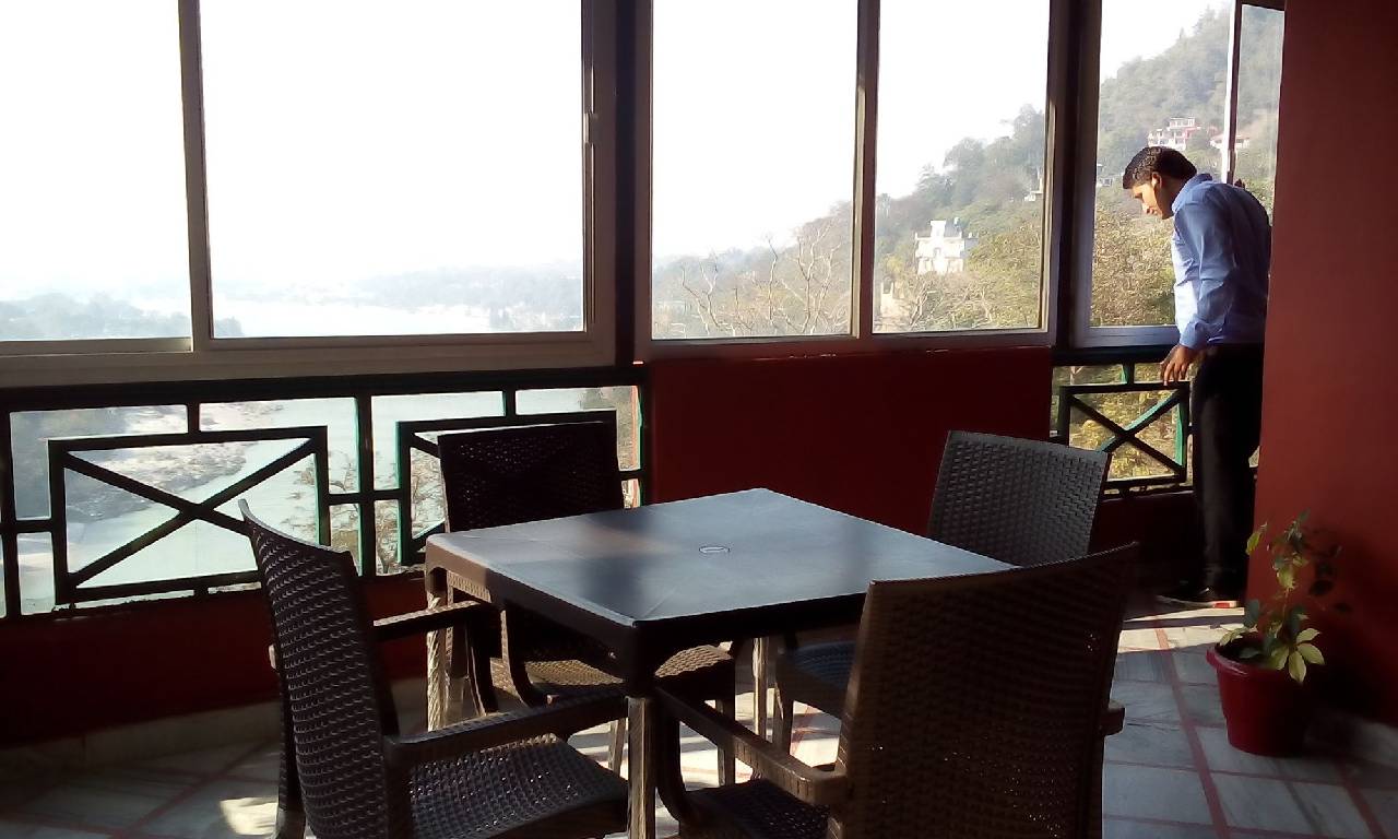Hotel Ganesha Inn 