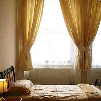 Vernon Guesthouse (ورنون گست هاوس) 