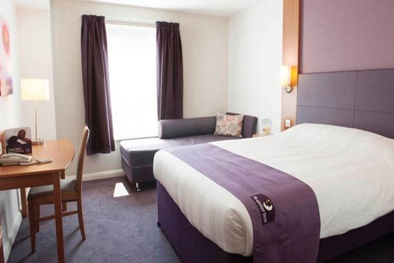 Premier Inn Bristol Cribbs Causeway 