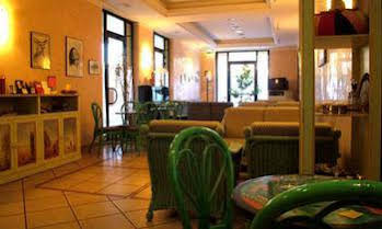 Hotel Mondial 
