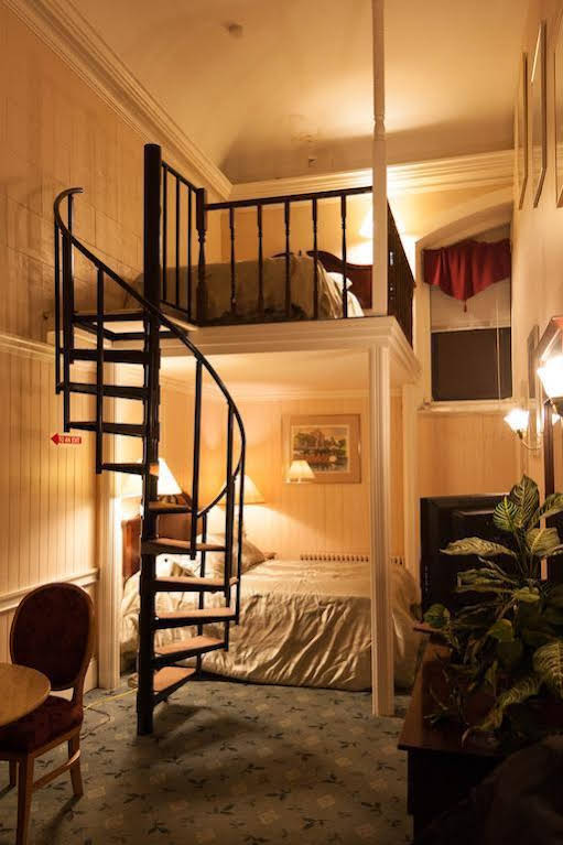 463 Beacon Street Guest House 