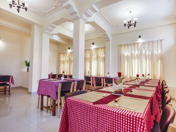Oyo 11388 Hotel Dimbir Regency Restaurant