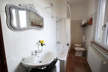 Bed And Breakfast D&d Bathroom