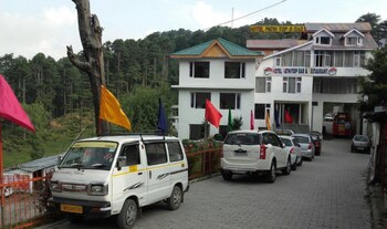 Adb Rooms Hotel Patnitop Exterior