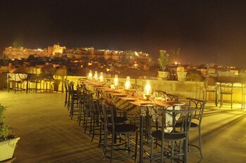 Hotel Lal Garh Fort And Palace Restaurant