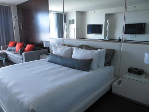 Palms Place Suite With Mountain View 