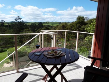 Morepork Riverside Lodge Balcony