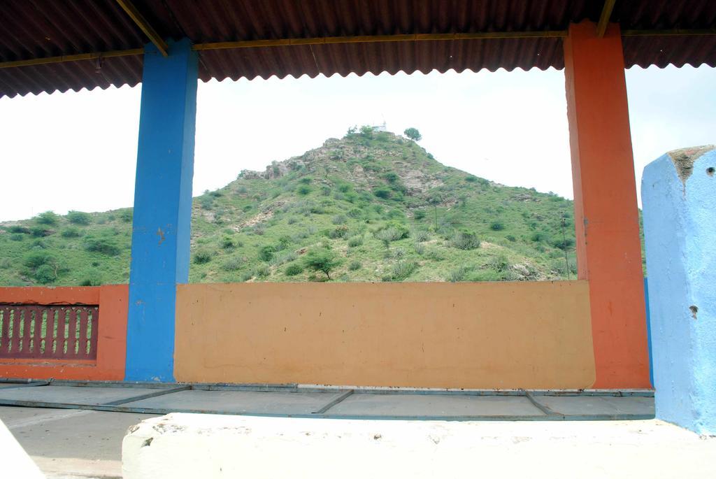 Hotel Hilltop Pushkar 