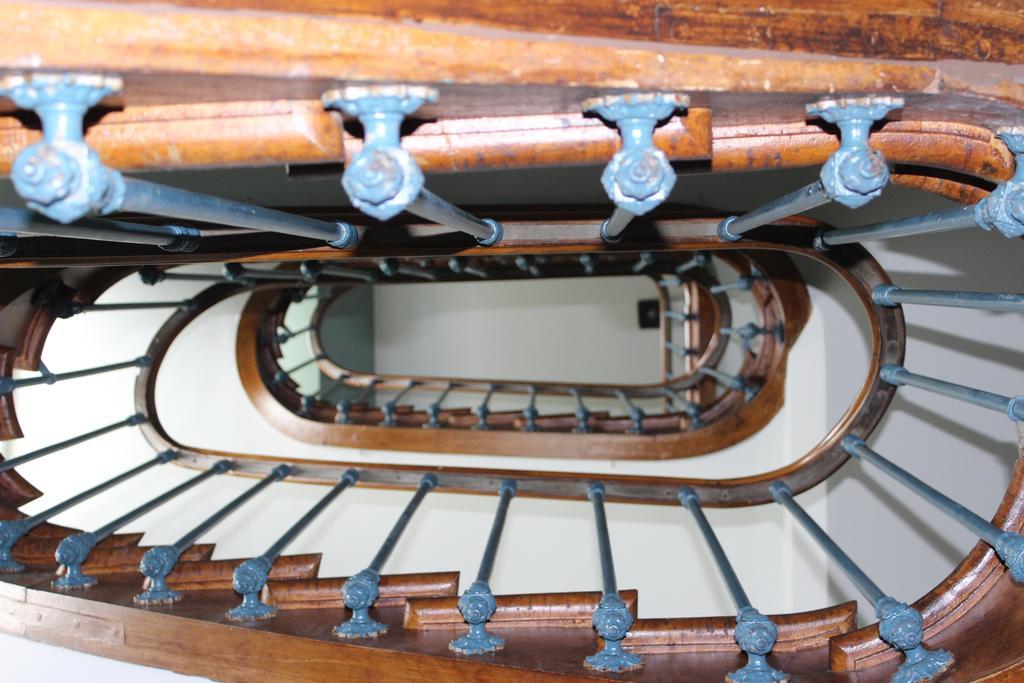 Au Petit Château (آو پتیت چâتیو) 