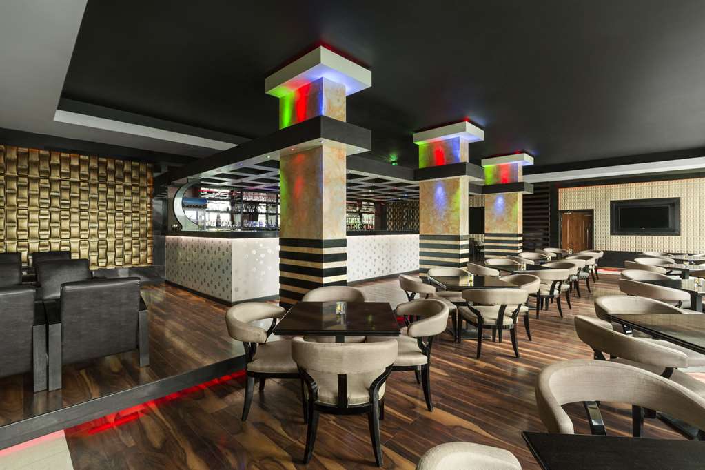 Ramada Alleppey (رامادا آلپی) Bar/Lounge