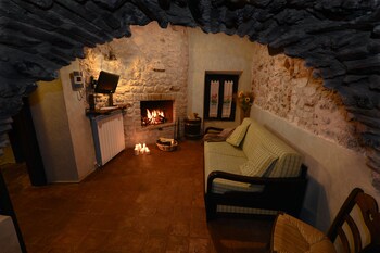 Robur Marsorum (روبور مارسوروم) Living Area