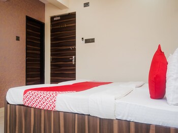 Oyo 16470 Shalimar Guestroom