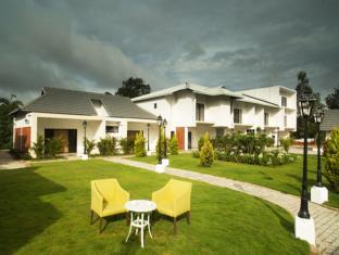 The Yellow Bamboo Resort 