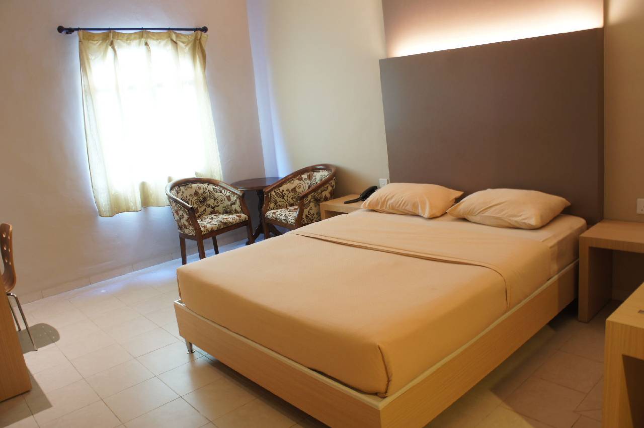 Sky View Hotel (اسکای ویو هتل) 