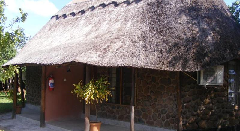 Limbo Lodge General view