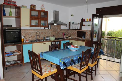 Casa Vacanza Calarossa (كاسا واكانزا كالاروسا) Hotel Description