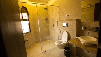 White Mushroom Jaipur V Inn Bathroom