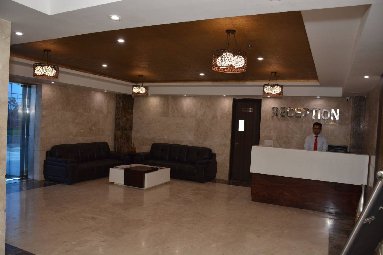 Hide Away Suites 