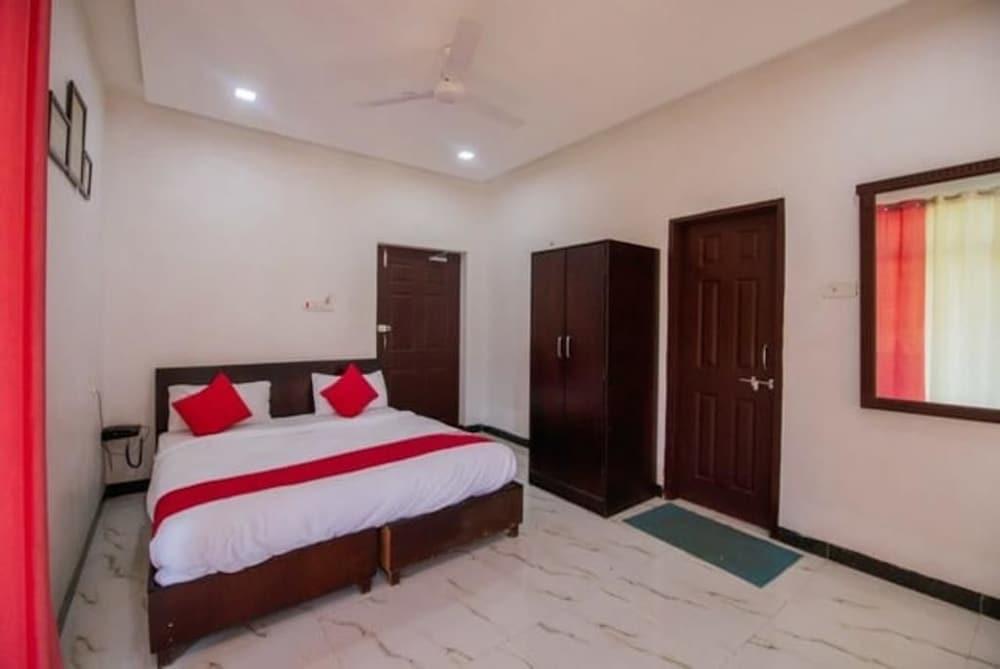 Hotel Rajgarh 