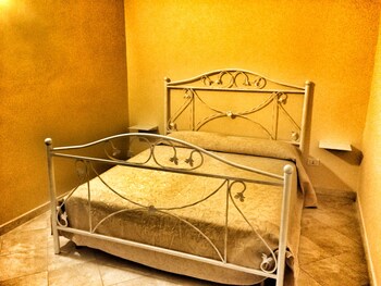 Bb Mirabilia Village Guestroom