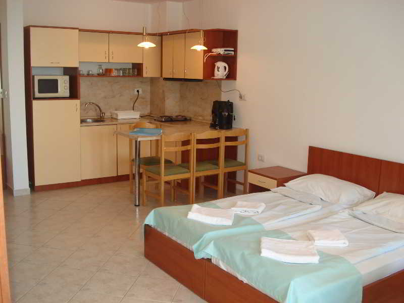 Tsb Sun Coast Apartments (تسب سان كواست آپارتمنتس) Room