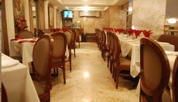 Royal Inn Dining