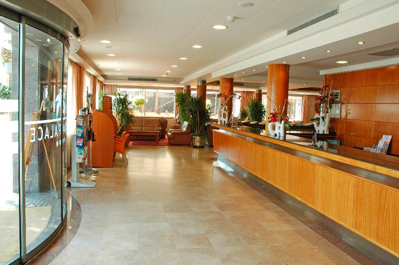 H Top Pineda Palace Lobby